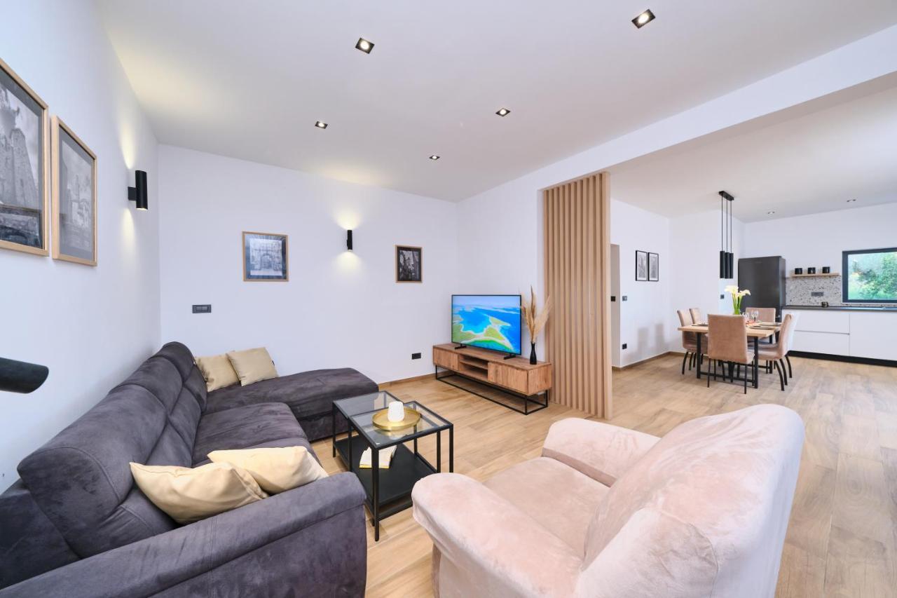 Holiday Home South Cliff Split Bagian luar foto